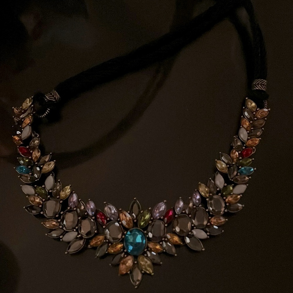 Statement gem necklace